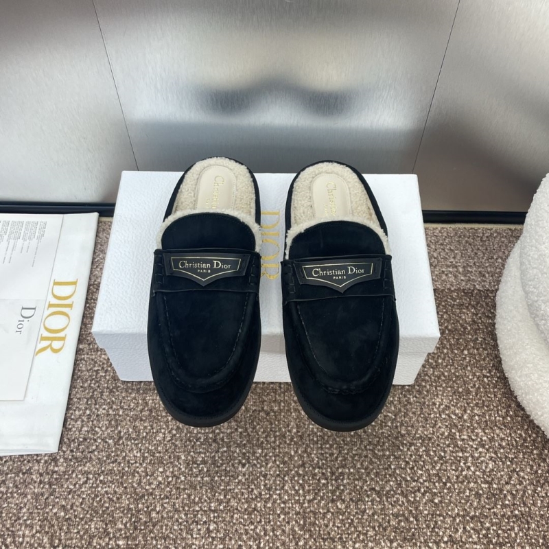 ch**an D*or slippers